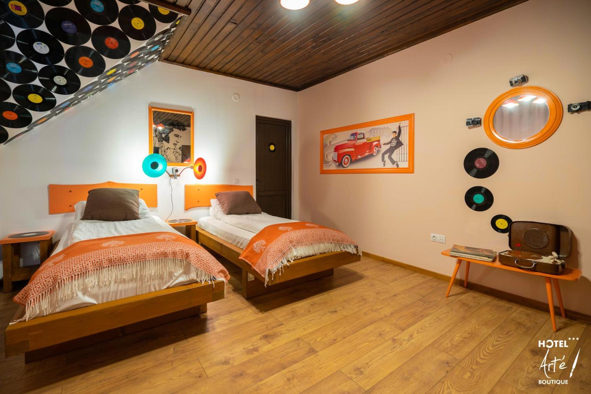 Art'E Boutique Rooms BaileTusnad Exterior foto